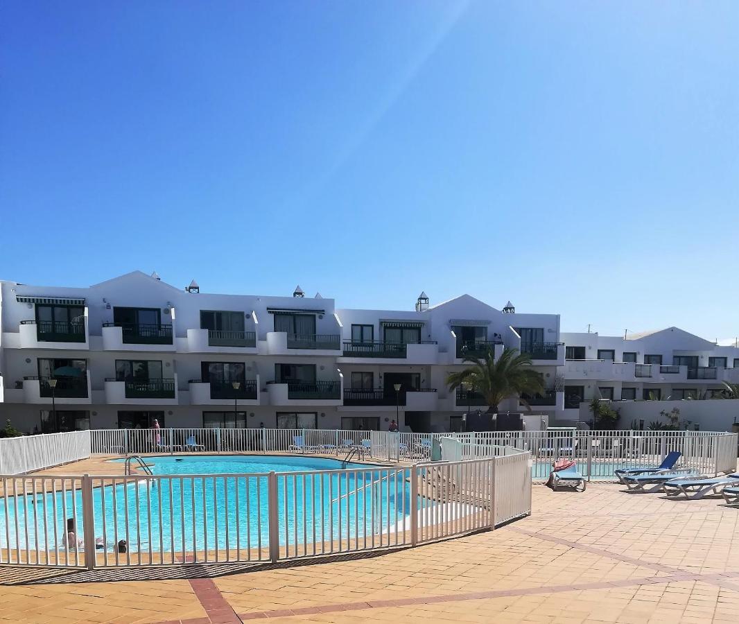 Marina Beach-Apartamentos Tahiche Costa Teguise Luaran gambar